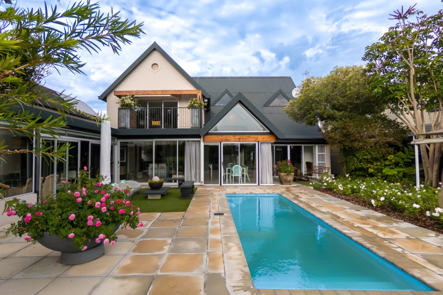4 Bedroom Property for Sale in Greenways Golf Estate Western Cape